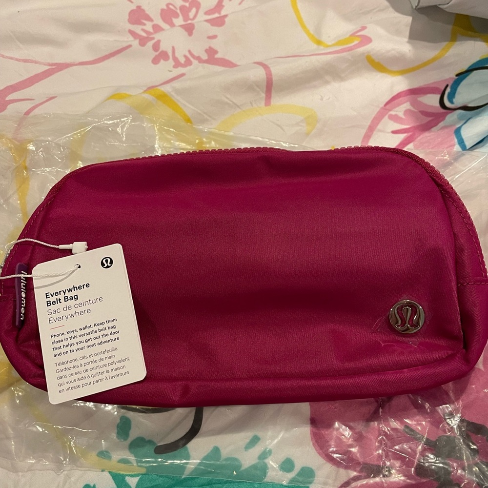 Lululemon everywhere belt bag wild berry